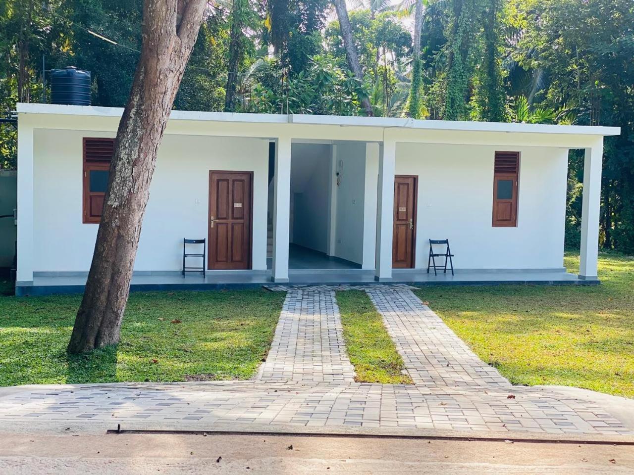 Sebastian Transit Villa With Free Shuttle Service To Airport Kotugoda Luaran gambar